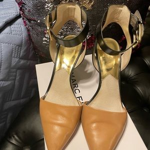 Michael Kors pointed Toe Nude Black Heels, color black/tan. Size 9 1/2”